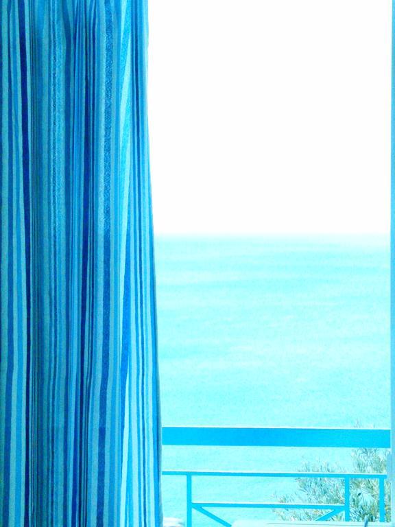 Kavos Bay Seafront Hotel Agia Marina  外观 照片